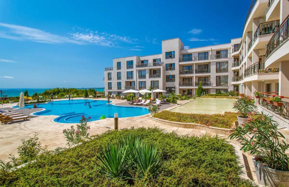 June One Bedroom Sea View Apartment Diamond Beach Resort Sarafovo Buitenkant foto